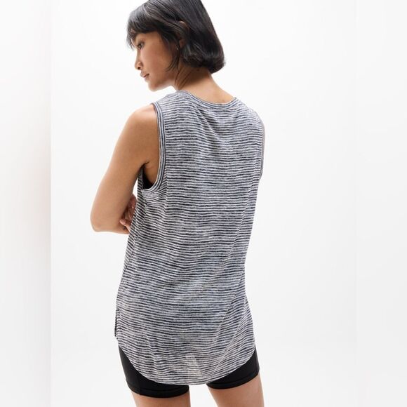 Athleta Breezy Tank Size Small - Picture 2 of 7